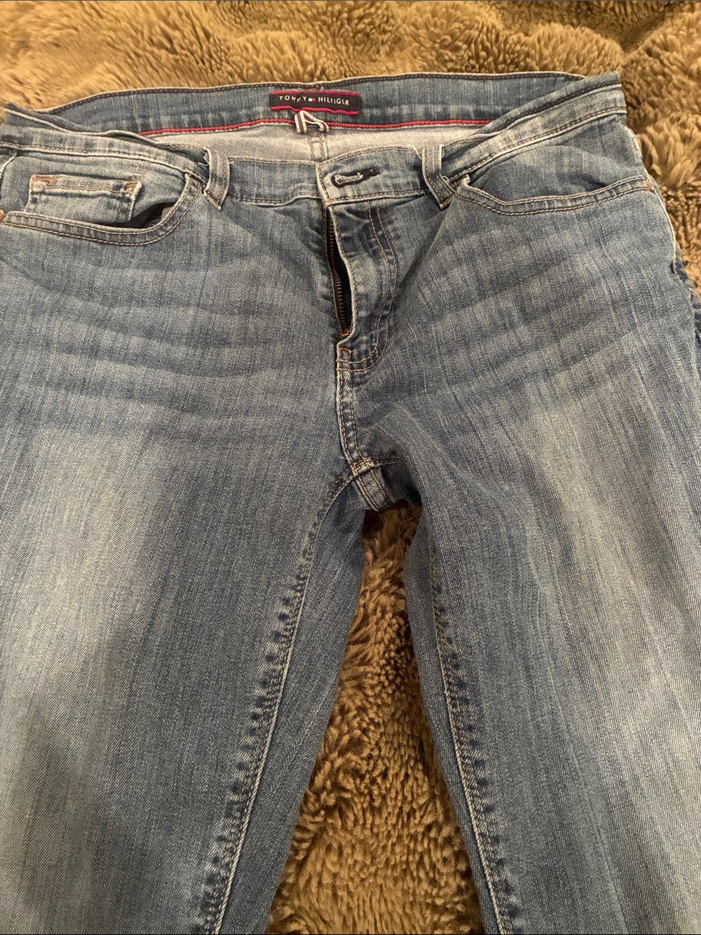Tommy Hilfiger Women’s Light Wash Slim Jeans, ankle length